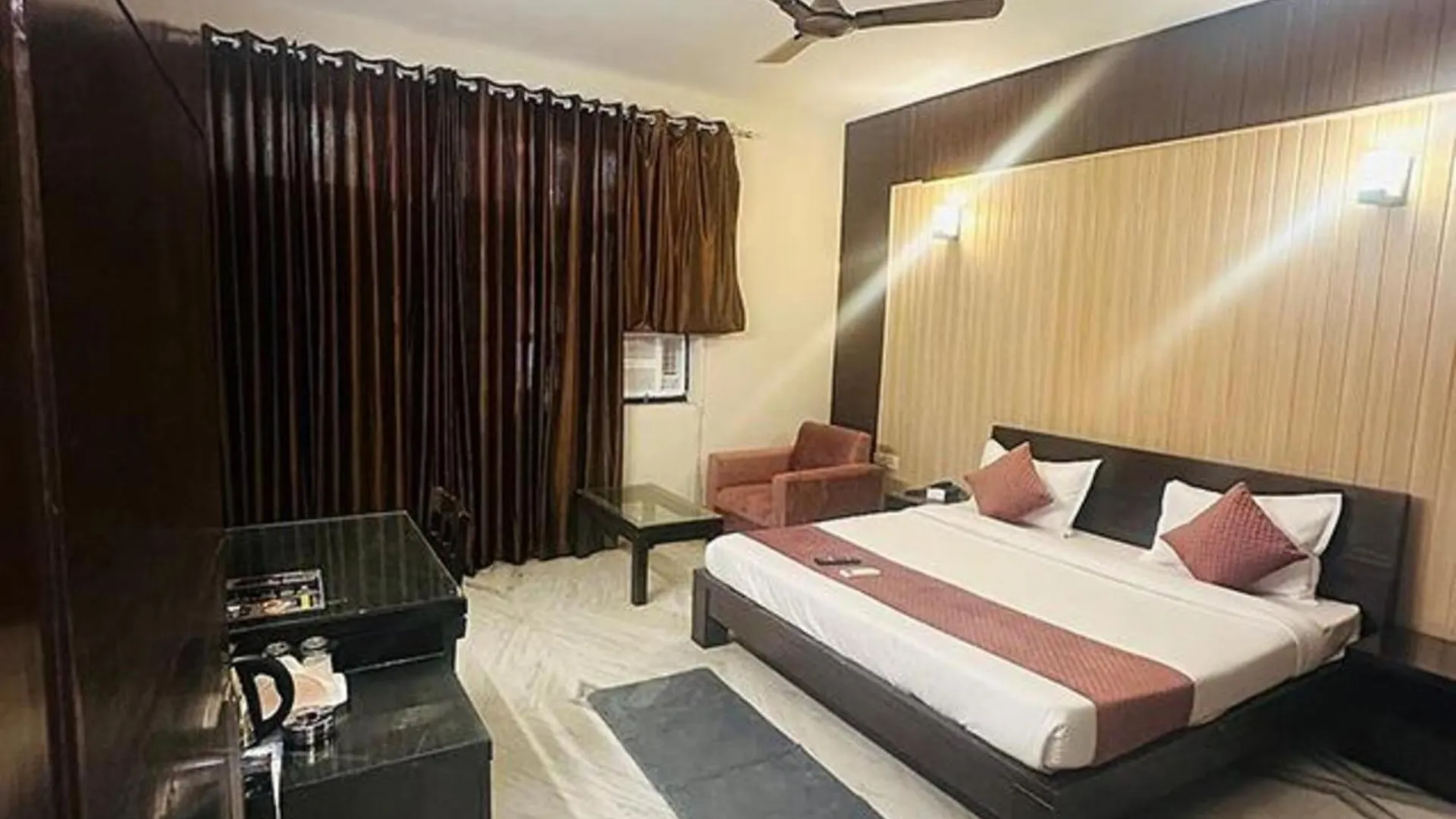 Fabhotel Next Home Prime Manesar 3*,  India